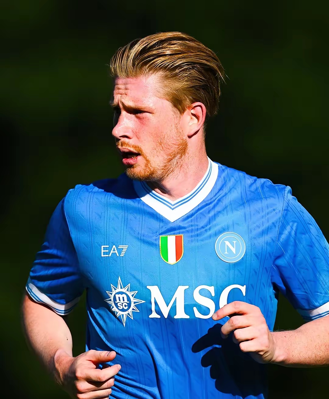 为什么捕手给暗号时需遮挡视线以防一垒侧跑垒员偷信号